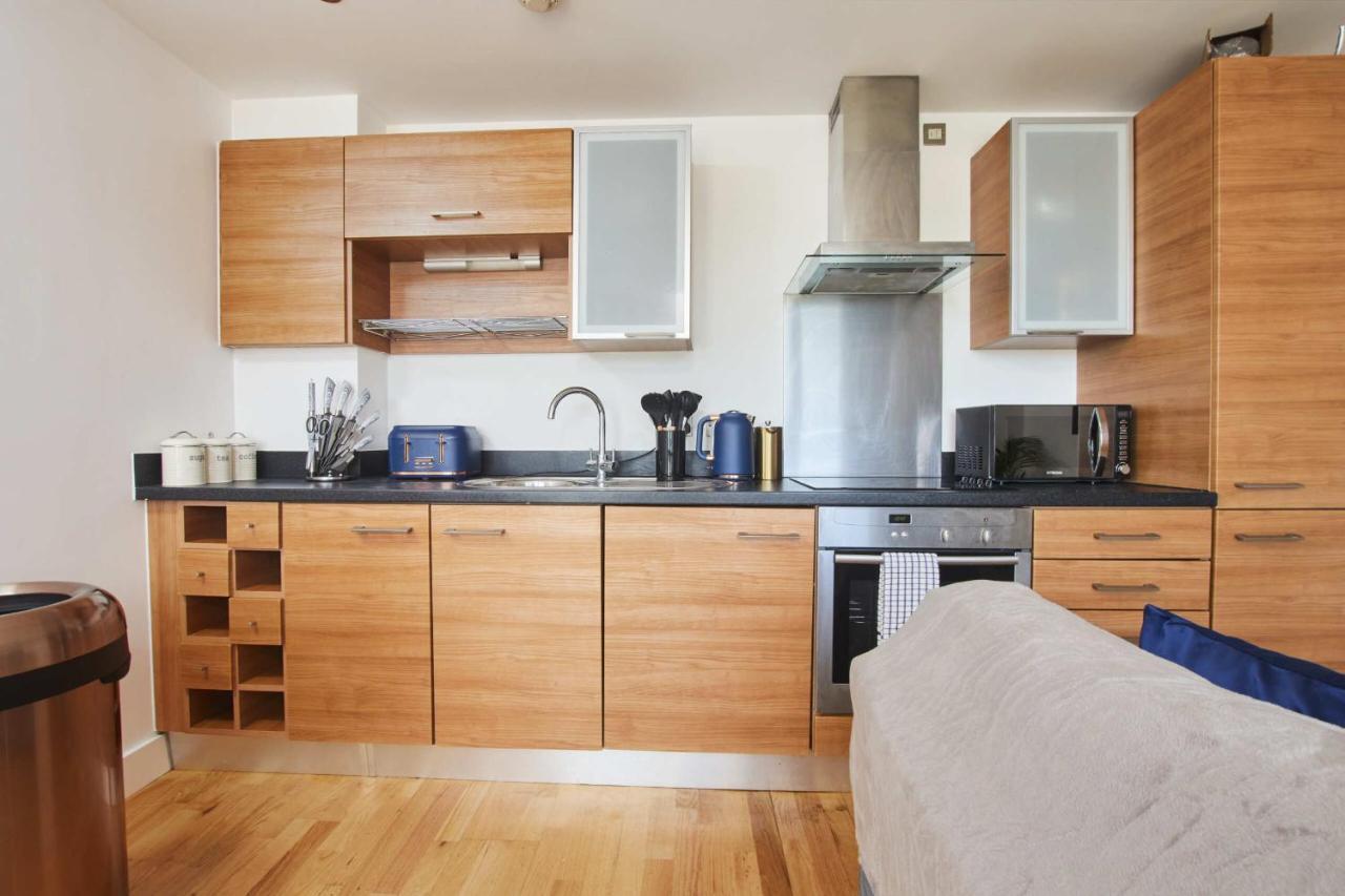 King Deluxe City Apt Large Space& Free Parking! No Balcony Leeds  Esterno foto
