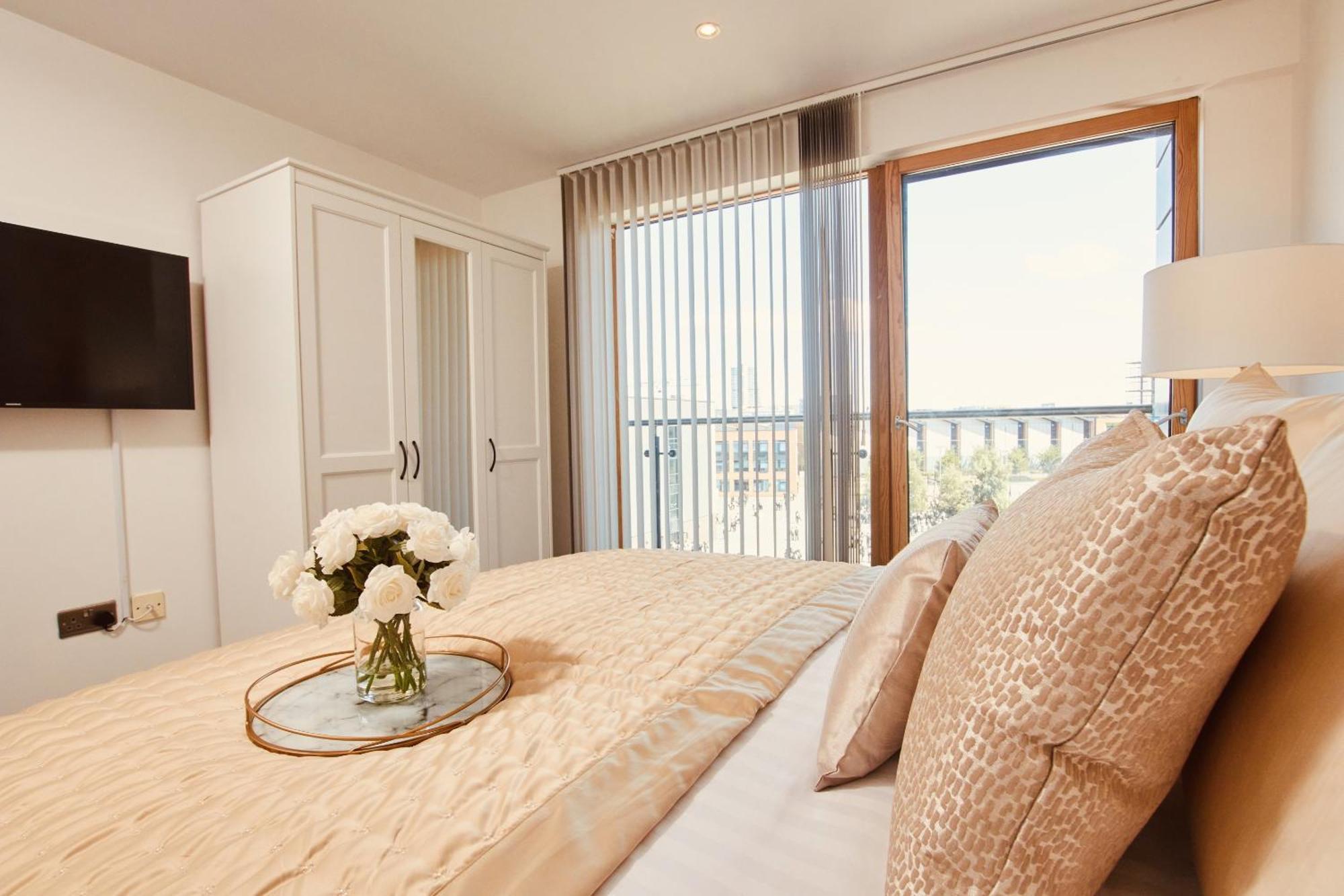 King Deluxe City Apt Large Space& Free Parking! No Balcony Leeds  Esterno foto