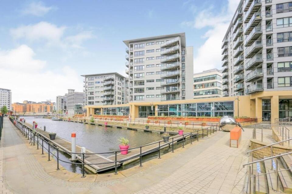 King Deluxe City Apt Large Space& Free Parking! No Balcony Leeds  Esterno foto