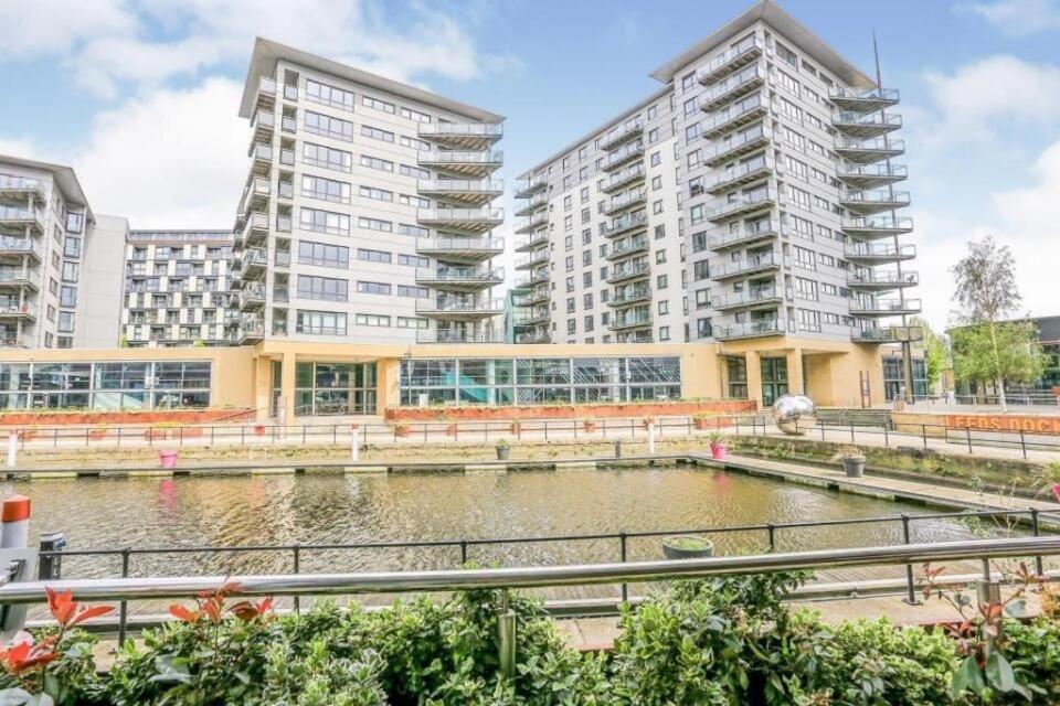 King Deluxe City Apt Large Space& Free Parking! No Balcony Leeds  Esterno foto